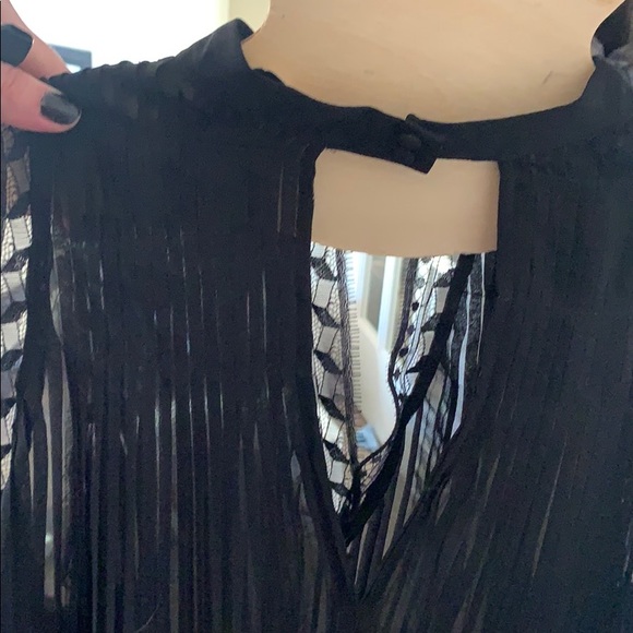 Black dressy top - Picture 4 of 4